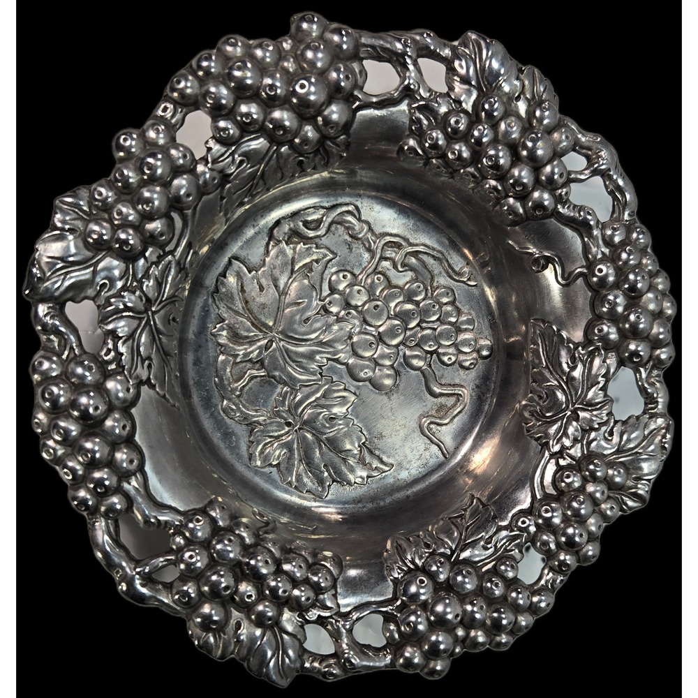 Vintage Wine Bottle Coaster Arthur Court 1995 Grape Collection‎ Sand Cast Alum